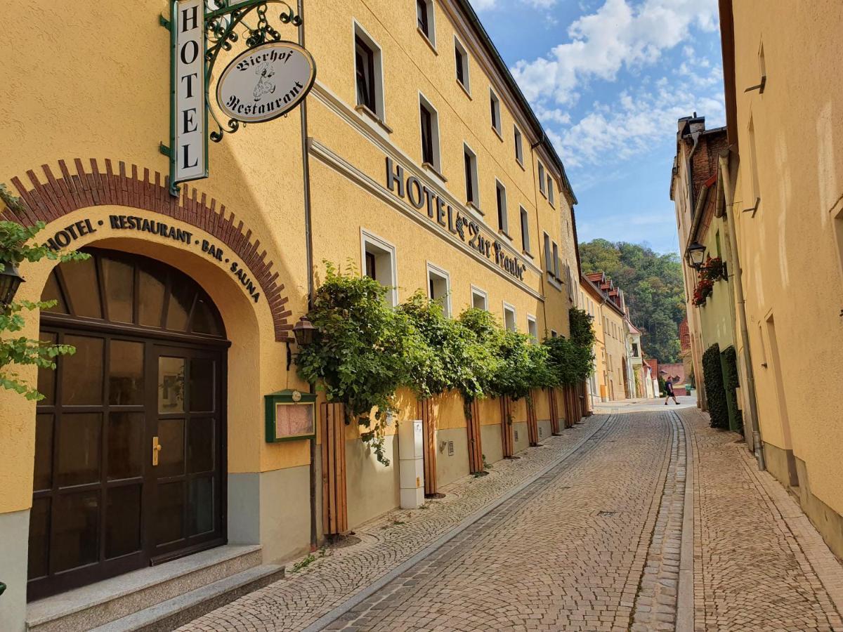 Hotel Zur Traube Freyburg Esterno foto